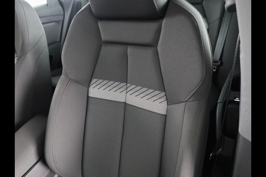 Audi Q4 e-tron 35 Launch edition Advanced 55 kWh 170pk | Matrix Led | Warmtepomp | Stoelverwarming | Parkeersensoren voor en achter