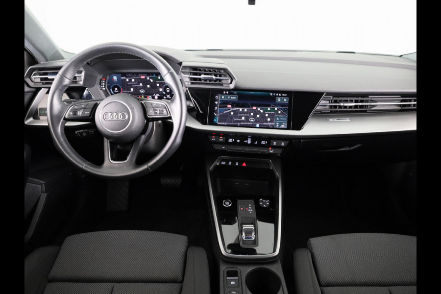 Audi A3 Sportback 35 TFSI Business edition 150 pk | Navigatie | Parkeersensoren achter | Adaptieve cruise control | Apple Carplay/Android Auto |