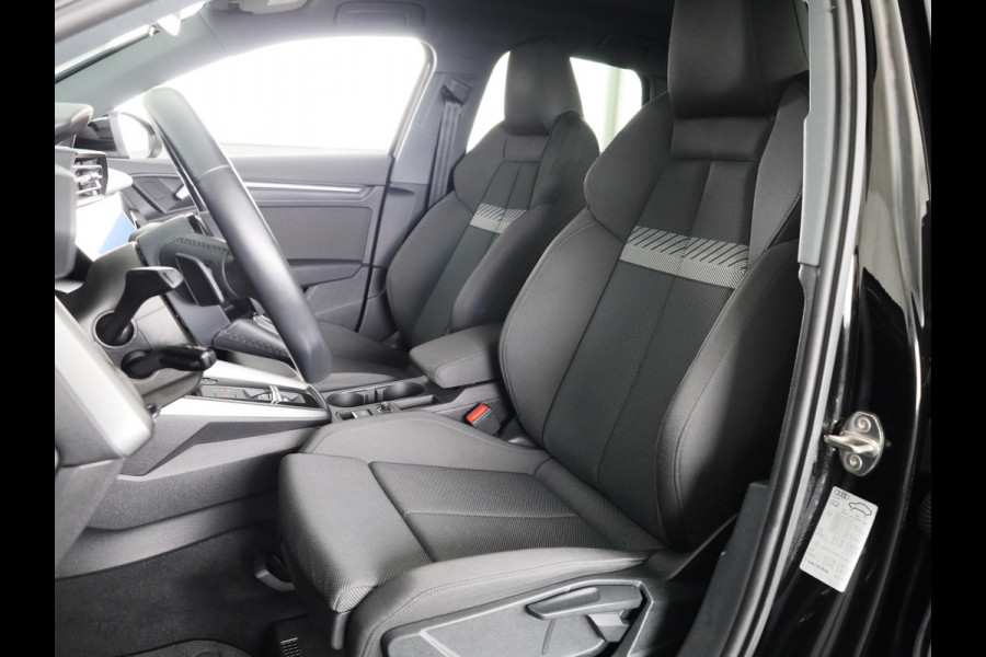 Audi A3 Sportback 35 TFSI Business edition 150 pk | Navigatie | Parkeersensoren achter | Adaptieve cruise control | Apple Carplay/Android Auto |