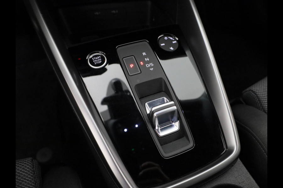 Audi A3 Sportback 35 TFSI Business edition 150 pk | Navigatie | Parkeersensoren achter | Adaptieve cruise control | Apple Carplay/Android Auto |