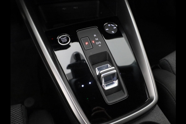 Audi A3 Sportback 35 TFSI Business edition 150 pk | Navigatie | Parkeersensoren achter | Adaptieve cruise control | Apple Carplay/Android Auto |