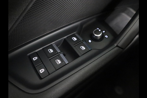 Audi A3 Sportback 35 TFSI Business edition 150 pk | Navigatie | Parkeersensoren achter | Adaptieve cruise control | Apple Carplay/Android Auto |