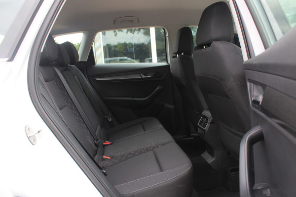 Škoda Karoq 1.0 TSI Business Edition / Trekhaak / Camera / Navigatie / Keyless / 16'' / Stoelverwarming / DAB / Cruise Control