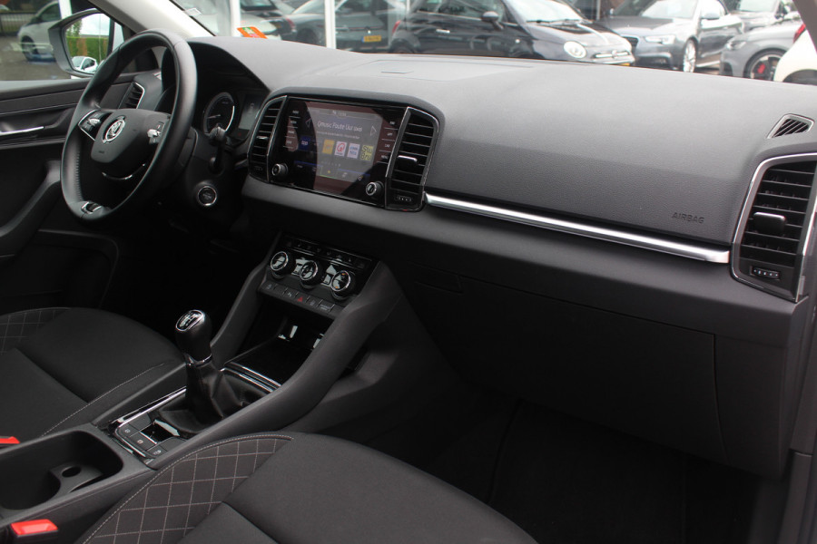 Škoda Karoq 1.0 TSI Business Edition / Trekhaak / Camera / Navigatie / Keyless / 16'' / Stoelverwarming / DAB / Cruise Control