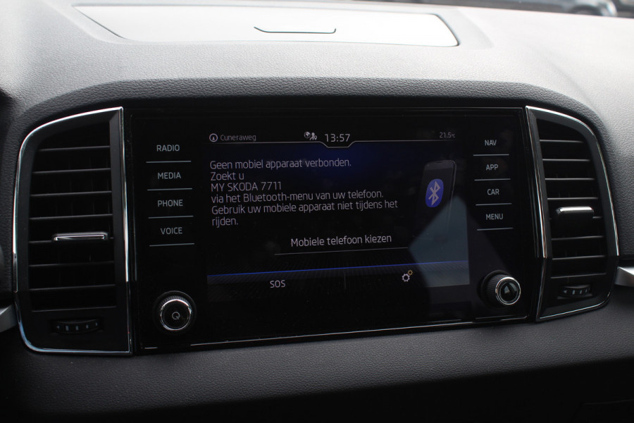 Škoda Karoq 1.0 TSI Business Edition / Trekhaak / Camera / Navigatie / Keyless / 16'' / Stoelverwarming / DAB / Cruise Control