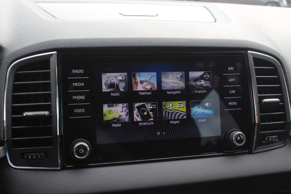 Škoda Karoq 1.0 TSI Business Edition / Trekhaak / Camera / Navigatie / Keyless / 16'' / Stoelverwarming / DAB / Cruise Control