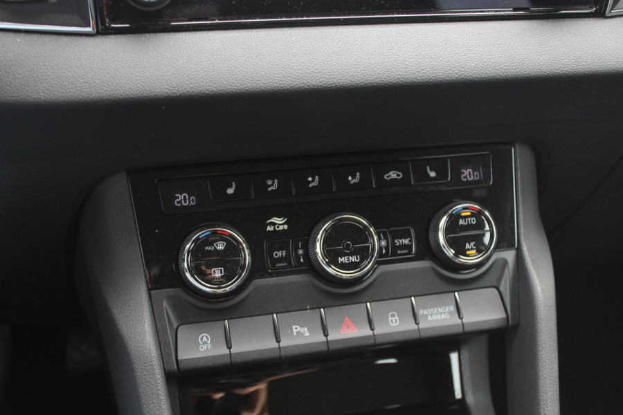 Škoda Karoq 1.0 TSI Business Edition / Trekhaak / Camera / Navigatie / Keyless / 16'' / Stoelverwarming / DAB / Cruise Control