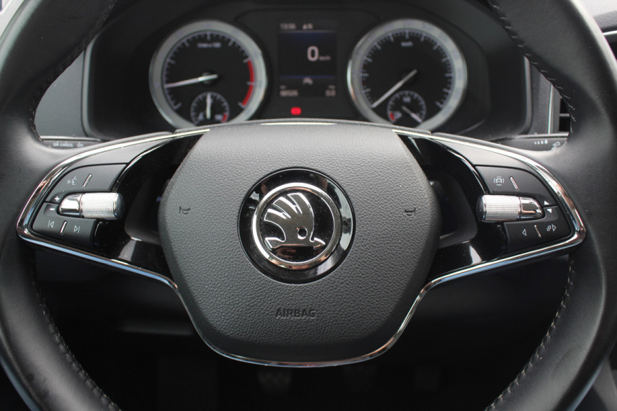Škoda Karoq 1.0 TSI Business Edition / Trekhaak / Camera / Navigatie / Keyless / 16'' / Stoelverwarming / DAB / Cruise Control