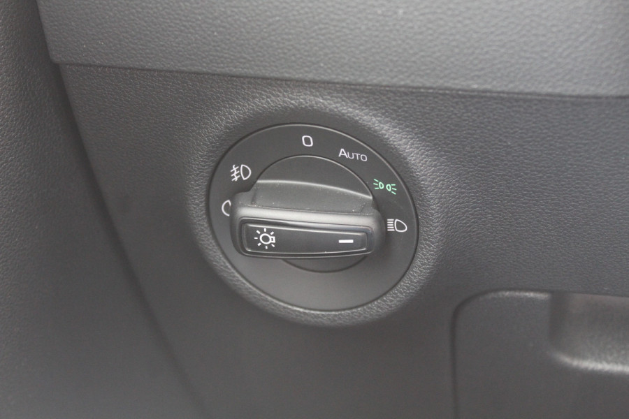 Škoda Karoq 1.0 TSI Business Edition / Trekhaak / Camera / Navigatie / Keyless / 16'' / Stoelverwarming / DAB / Cruise Control