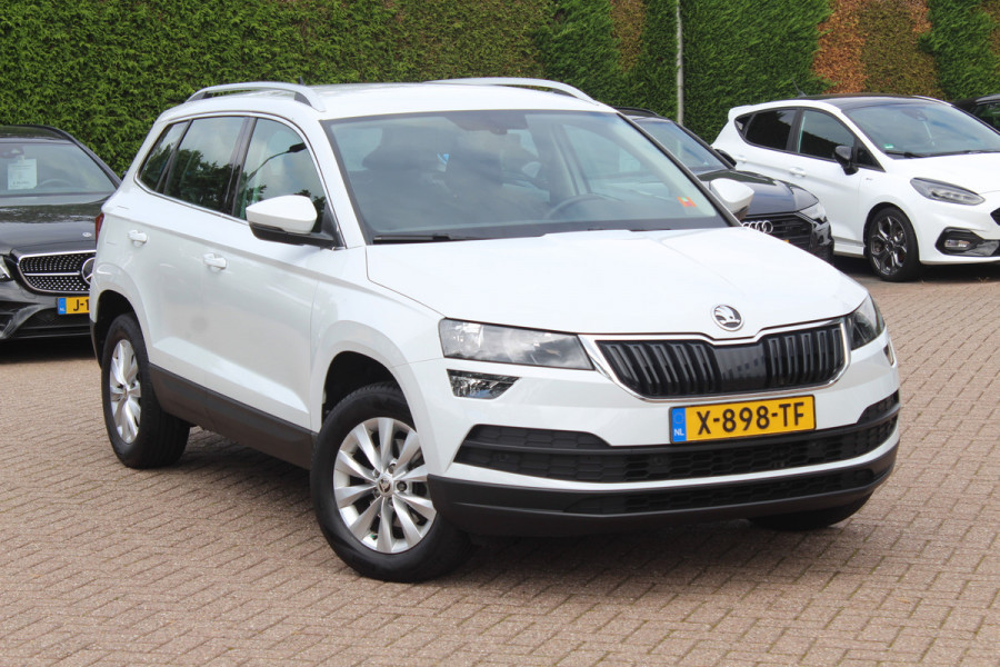 Škoda Karoq 1.0 TSI Business Edition / Trekhaak / Camera / Navigatie / Keyless / 16'' / Stoelverwarming / DAB / Cruise Control