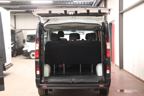 Opel Vivaro Combi PERSONENVERVOER 9 LEASE 258 EURO PER MAAND Opel Vivaro Combi PERSONENVERVOER 9 LEASE 366 EURO PER MAAND