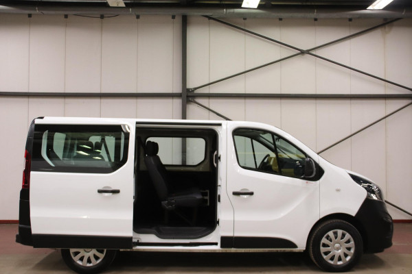 Opel Vivaro Combi PERSONENVERVOER 9 LEASE 258 EURO PER MAAND Opel Vivaro Combi PERSONENVERVOER 9 LEASE 366 EURO PER MAAND