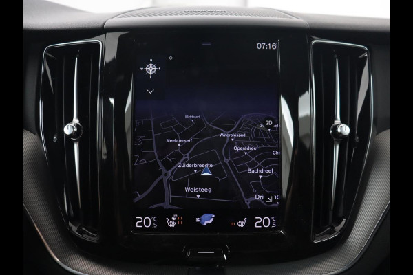 Volvo XC60 2.0 Recharge T8 AWD R Design | Panoramadak | Trekhaak | Stoel & stuurverwarming | Camera | Adaptive cruise | Harman/Kardon | Carplay | Memory | Half leder | PHEV | Plug In