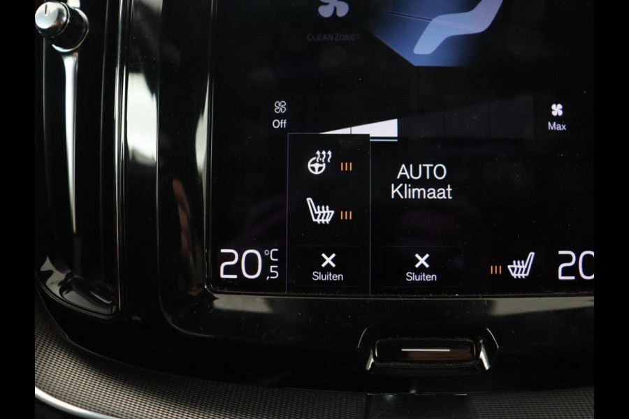 Volvo XC60 2.0 Recharge T8 AWD R Design | Panoramadak | Trekhaak | Stoel & stuurverwarming | Camera | Adaptive cruise | Harman/Kardon | Carplay | Memory | Half leder | PHEV | Plug In