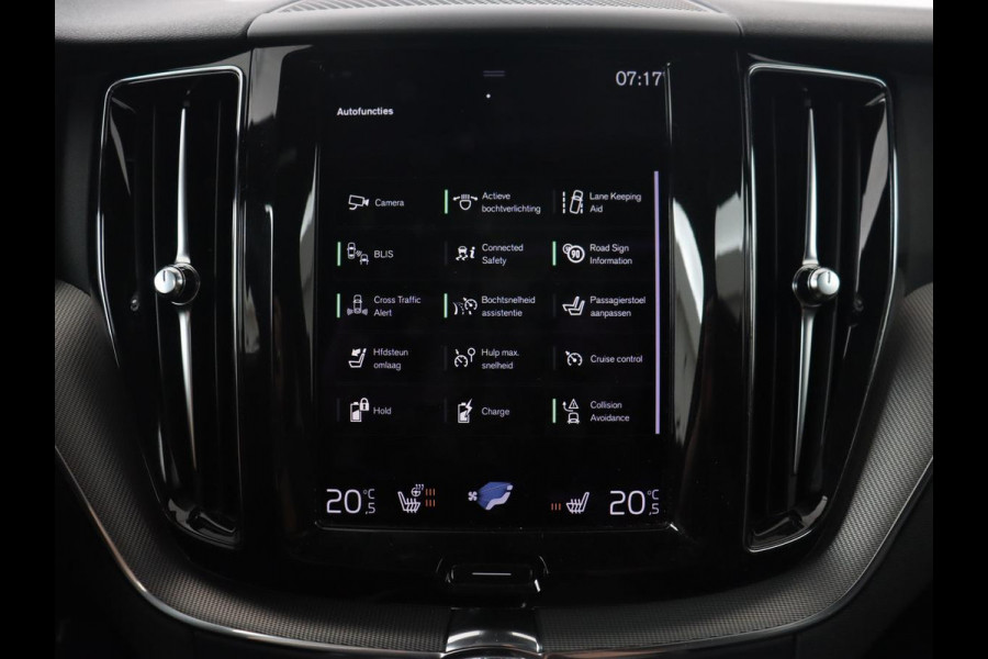 Volvo XC60 2.0 Recharge T8 AWD R Design | Panoramadak | Trekhaak | Stoel & stuurverwarming | Camera | Adaptive cruise | Harman/Kardon | Carplay | Memory | Half leder | PHEV | Plug In