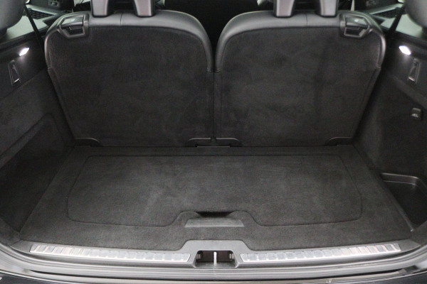 Volvo XC90 2.0 T8 Recharge Long Range AWD R-Design Panoramadak, Luchtvering, Bower & Wilkens, 360° Camera, Head-Up, Trekhaak