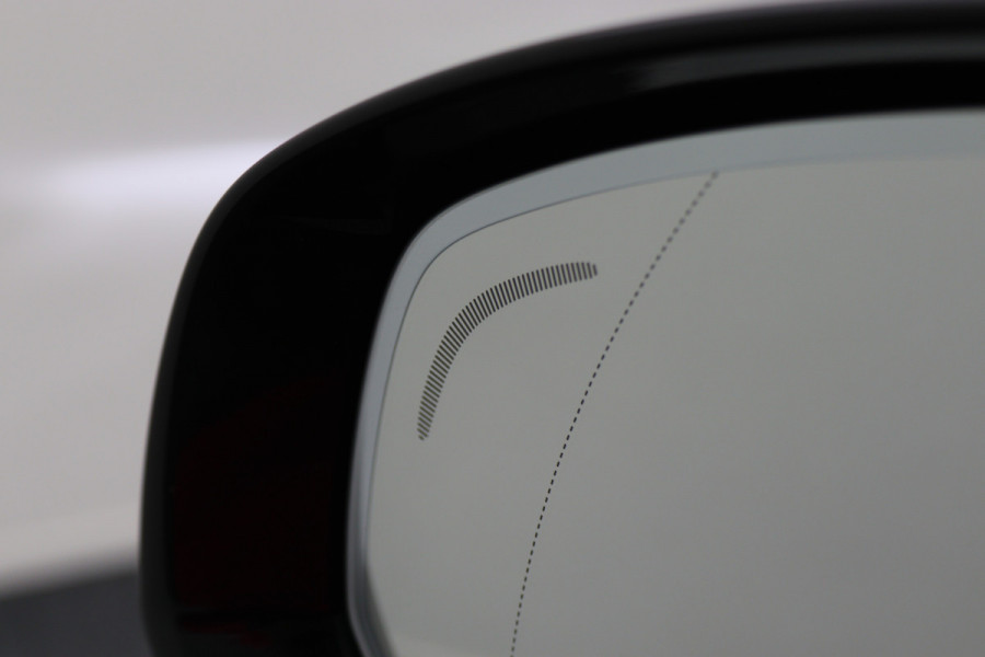 Volvo XC90 2.0 T8 Recharge Long Range AWD R-Design Panoramadak, Luchtvering, Bower & Wilkens, 360° Camera, Head-Up, Trekhaak