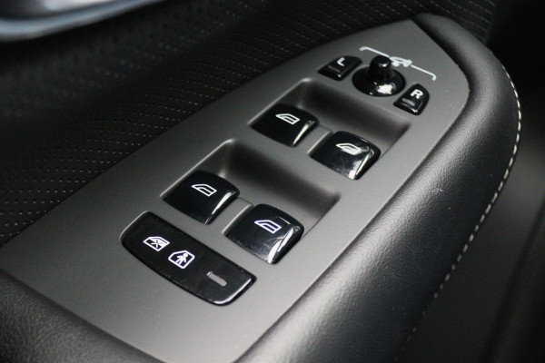 Volvo XC90 2.0 T8 Recharge Long Range AWD R-Design Panoramadak, Luchtvering, Bower & Wilkens, 360° Camera, Head-Up, Trekhaak