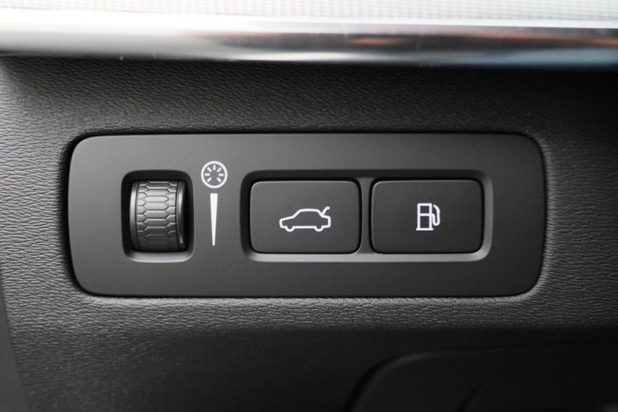 Volvo XC90 2.0 T8 Recharge Long Range AWD R-Design Panoramadak, Luchtvering, Bower & Wilkens, 360° Camera, Head-Up, Trekhaak