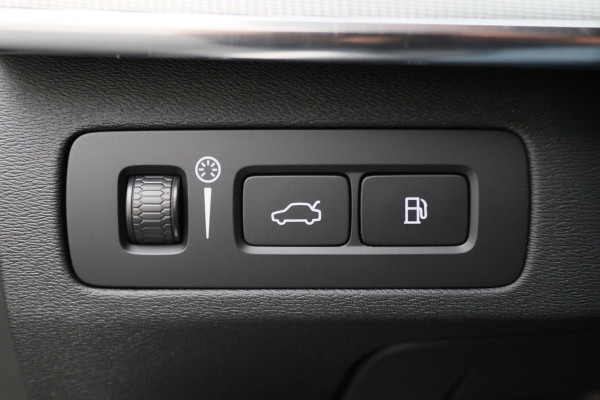 Volvo XC90 2.0 T8 Recharge Long Range AWD R-Design Panoramadak, Luchtvering, Bower & Wilkens, 360° Camera, Head-Up, Trekhaak
