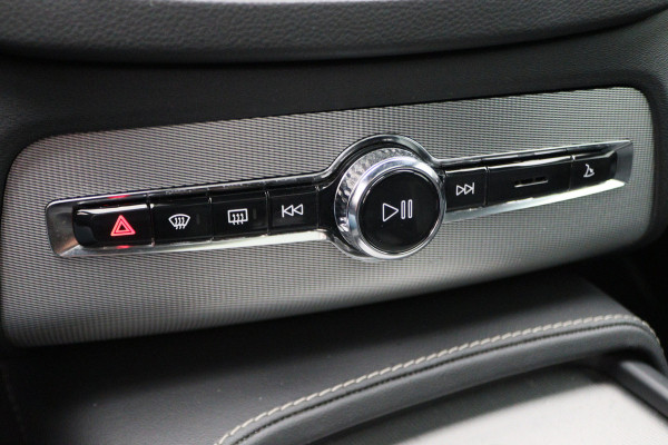 Volvo XC90 2.0 T8 Recharge Long Range AWD R-Design Panoramadak, Luchtvering, Bower & Wilkens, 360° Camera, Head-Up, Trekhaak
