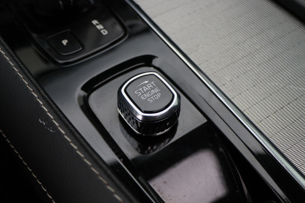 Volvo XC90 2.0 T8 Recharge Long Range AWD R-Design Panoramadak, Luchtvering, Bower & Wilkens, 360° Camera, Head-Up, Trekhaak
