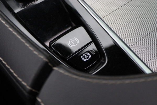 Volvo XC90 2.0 T8 Recharge Long Range AWD R-Design Panoramadak, Luchtvering, Bower & Wilkens, 360° Camera, Head-Up, Trekhaak