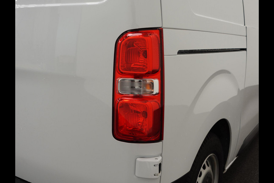 Opel Vivaro 2.0 CDTI L2H1 145PK Edition Automaat Airco  App connect Trekhaak Navigatie Cruise