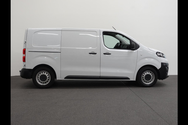 Opel Vivaro 2.0 CDTI L2H1 145PK Edition Automaat Airco  App connect Trekhaak Navigatie Cruise