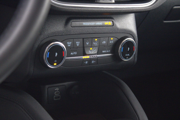 Ford Kuga 2.5 FHEV Titanium | Adaptive cruise control | Camera achter |