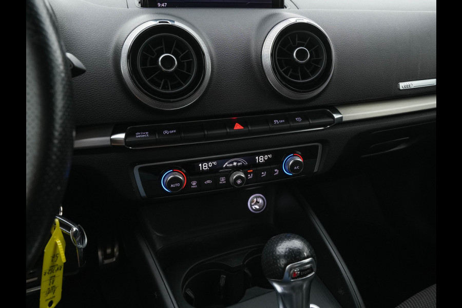 Audi A3 Sportback 1.5 TFSI CoD S-Line-Sportpack Edition Aut. *FULL-LED | LEATHER-FABRIC | NAVI-FULLMAP | SPORT-SEATS | AUDI-SOUND | ECC | PDC | PRIVACY-GLASS | CRUISE | 18''ALU*