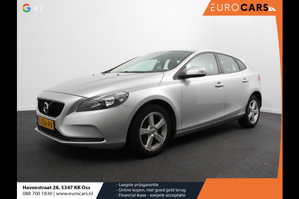 Volvo V40 1.5 T2 Momentum Airco Navigatie Parkeersensoren Radio Lichtmetalen velgen Elektrische ramen Bluetooth