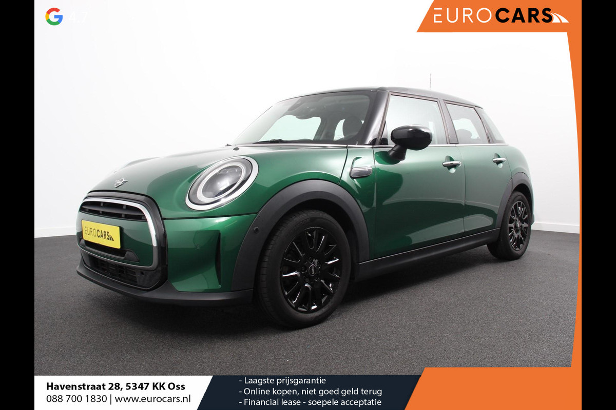 MINI Mini 1.5 Cooper Automaat Maximise | Achteruitrij Camera | Navigatie | Keyless start | Climate Control | Parkeer sensoren | Verwarmde voorstoelen MINI Mini 1.5 Cooper Automaat Maximise | Achteruitrij Camera | Navigatie | Keyless start | Climate Control | Parkeer sensoren | Verwarmde voorstoelen