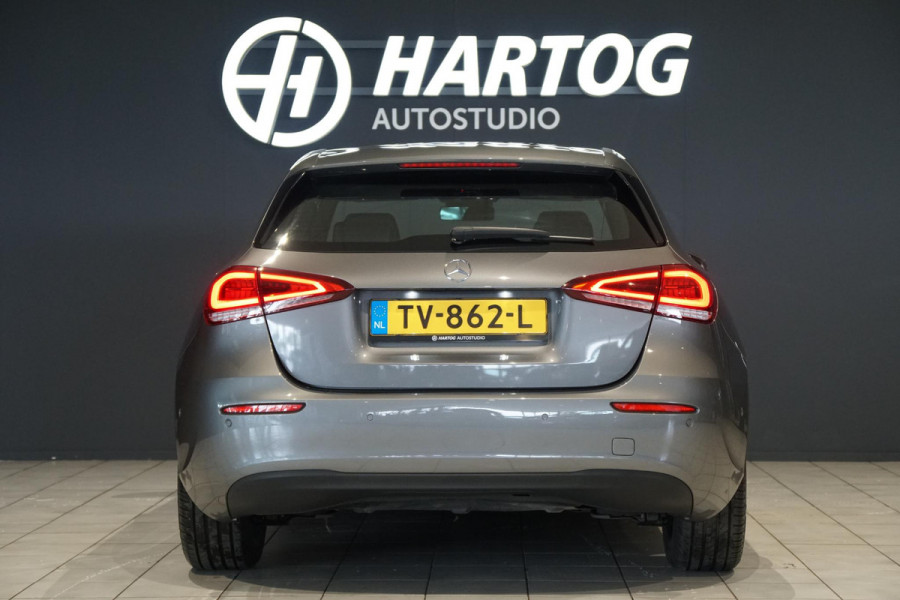 Mercedes-Benz A-Klasse 180 d AUTOMAAT + AFNEEMBARE TREKHAAK / 18'' / LED / CAMERA