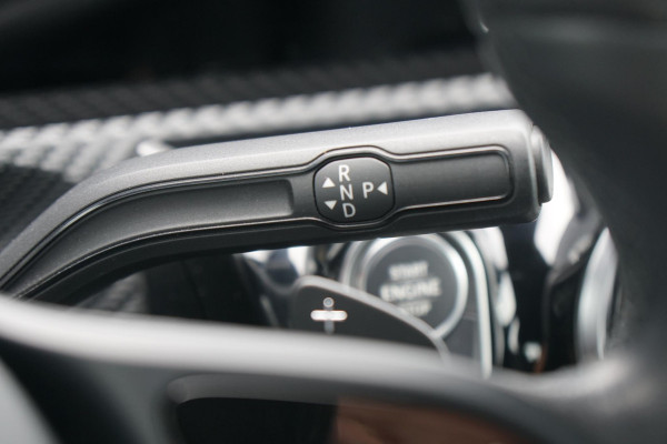 Mercedes-Benz A-Klasse 180 d AUTOMAAT + AFNEEMBARE TREKHAAK / 18'' / LED / CAMERA
