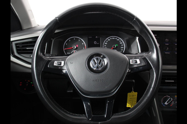 Volkswagen Polo 1.0 TSI DSG Comfortline Navigatie Airco Parkeer Sensoren Stoelverwarming Lichtmetalen Velgen Armsteun Led