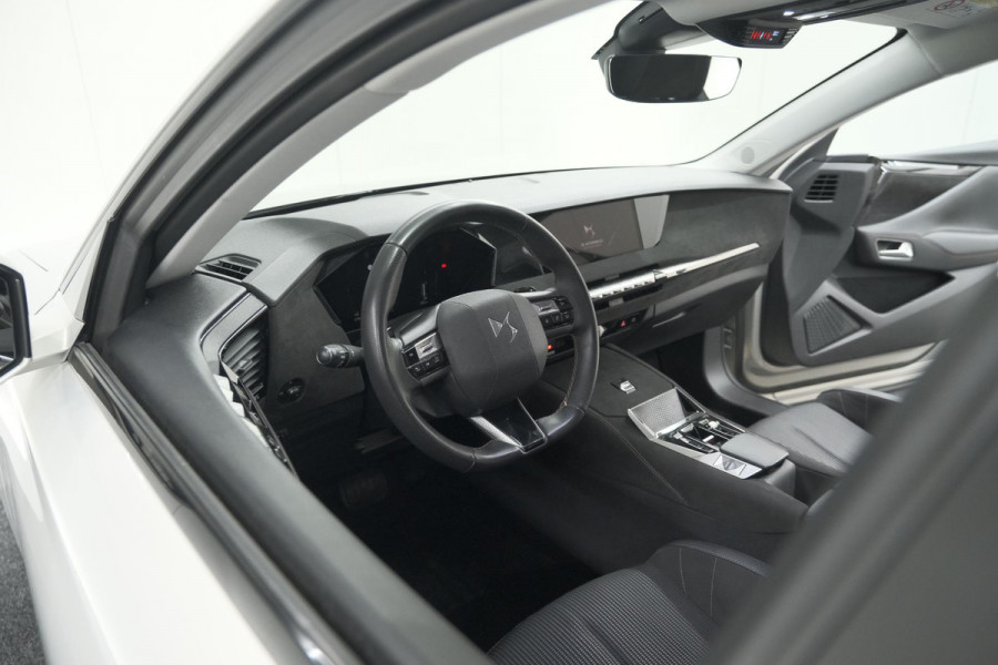 DS DS 4 PureTech 130 EAT8 Performance Line | Camera | Apple Carplay | Alcantara® bekleding | Parkeersensensoren DS DS 4 PureTech 130 EAT8 Performance Line | Camera | Apple Carplay | Alcantara® bekleding | Parkeersensensoren