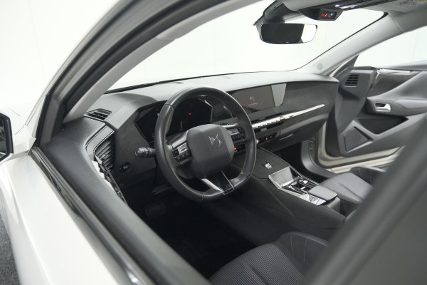 DS DS 4 PureTech 130 EAT8 Performance Line | Camera | Apple Carplay | Alcantara® bekleding | Parkeersensensoren DS DS 4 PureTech 130 EAT8 Performance Line | Camera | Apple Carplay | Alcantara® bekleding | Parkeersensensoren