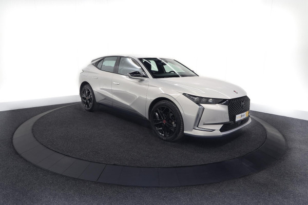 DS DS 4 PureTech 130 EAT8 Performance Line | Camera | Apple Carplay | Alcantara® bekleding | Parkeersensensoren DS DS 4 PureTech 130 EAT8 Performance Line | Camera | Apple Carplay | Alcantara® bekleding | Parkeersensensoren