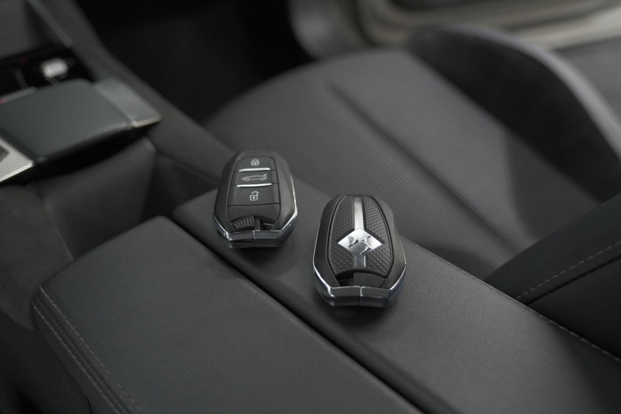 DS DS 4 PureTech 130 EAT8 Performance Line | Camera | Apple Carplay | Alcantara® bekleding | Parkeersensensoren DS DS 4 PureTech 130 EAT8 Performance Line | Camera | Apple Carplay | Alcantara® bekleding | Parkeersensensoren