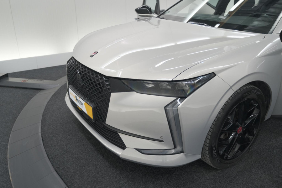 DS DS 4 PureTech 130 EAT8 Performance Line | Camera | Apple Carplay | Alcantara® bekleding | Parkeersensensoren DS DS 4 PureTech 130 EAT8 Performance Line | Camera | Apple Carplay | Alcantara® bekleding | Parkeersensensoren
