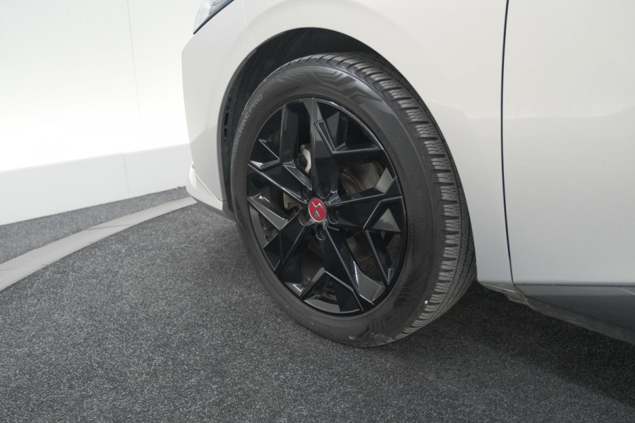 DS DS 4 PureTech 130 EAT8 Performance Line | Camera | Apple Carplay | Alcantara® bekleding | Parkeersensensoren DS DS 4 PureTech 130 EAT8 Performance Line | Camera | Apple Carplay | Alcantara® bekleding | Parkeersensensoren