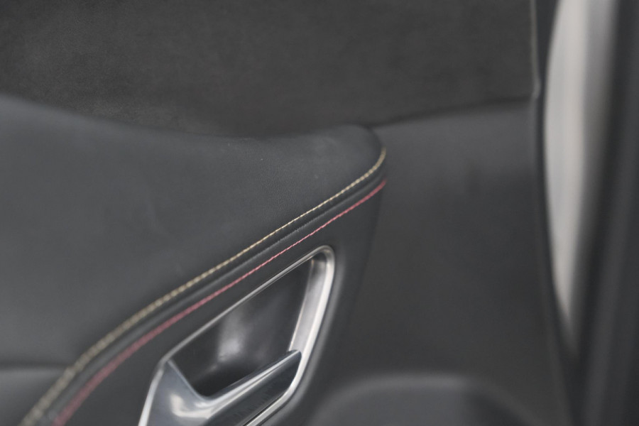 DS DS 4 PureTech 130 EAT8 Performance Line | Camera | Apple Carplay | Alcantara® bekleding | Parkeersensensoren DS DS 4 PureTech 130 EAT8 Performance Line | Camera | Apple Carplay | Alcantara® bekleding | Parkeersensensoren