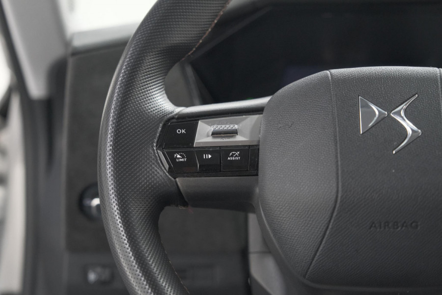 DS DS 4 PureTech 130 EAT8 Performance Line | Camera | Apple Carplay | Alcantara® bekleding | Parkeersensensoren DS DS 4 PureTech 130 EAT8 Performance Line | Camera | Apple Carplay | Alcantara® bekleding | Parkeersensensoren