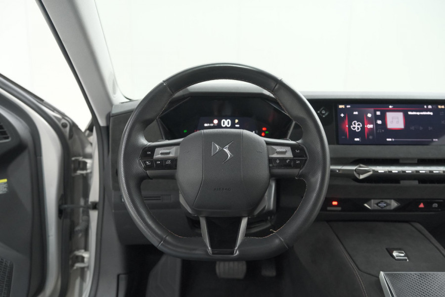 DS DS 4 PureTech 130 EAT8 Performance Line | Camera | Apple Carplay | Alcantara® bekleding | Parkeersensensoren DS DS 4 PureTech 130 EAT8 Performance Line | Camera | Apple Carplay | Alcantara® bekleding | Parkeersensensoren