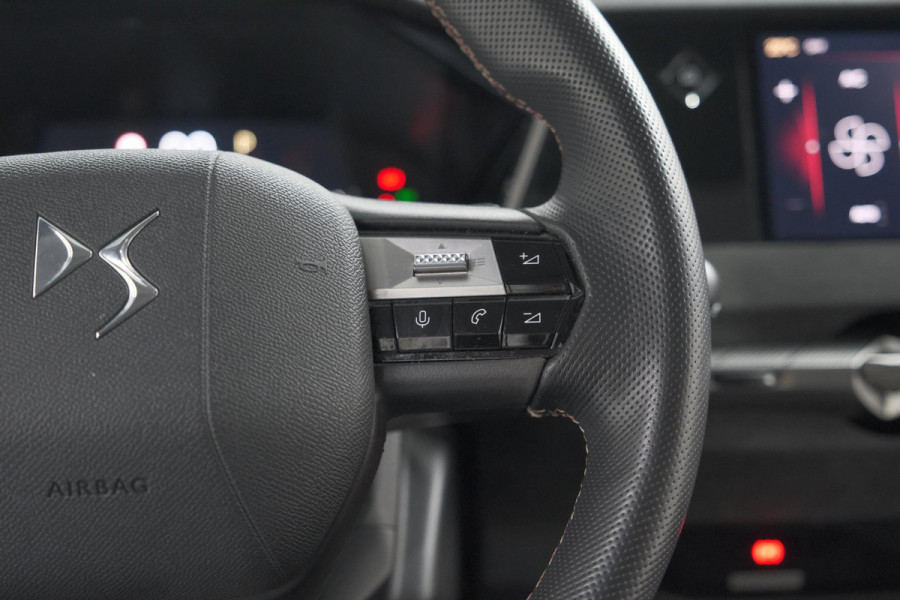 DS DS 4 PureTech 130 EAT8 Performance Line | Camera | Apple Carplay | Alcantara® bekleding | Parkeersensensoren DS DS 4 PureTech 130 EAT8 Performance Line | Camera | Apple Carplay | Alcantara® bekleding | Parkeersensensoren