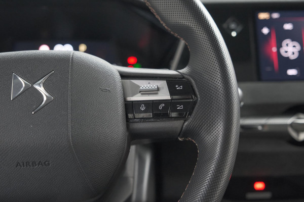 DS DS 4 PureTech 130 EAT8 Performance Line | Camera | Apple Carplay | Alcantara® bekleding | Parkeersensensoren DS DS 4 PureTech 130 EAT8 Performance Line | Camera | Apple Carplay | Alcantara® bekleding | Parkeersensensoren