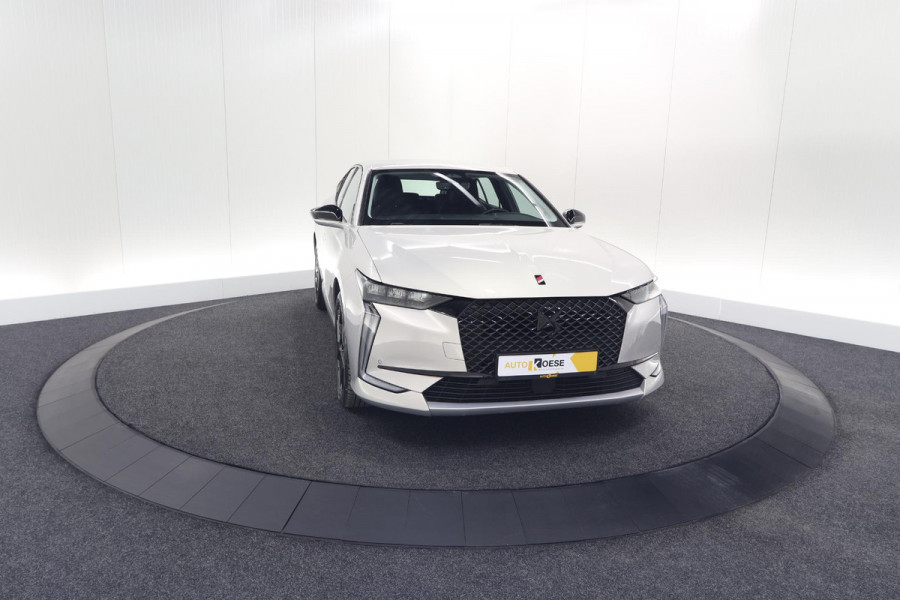 DS DS 4 PureTech 130 EAT8 Performance Line | Camera | Apple Carplay | Alcantara® bekleding | Parkeersensensoren DS DS 4 PureTech 130 EAT8 Performance Line | Camera | Apple Carplay | Alcantara® bekleding | Parkeersensensoren