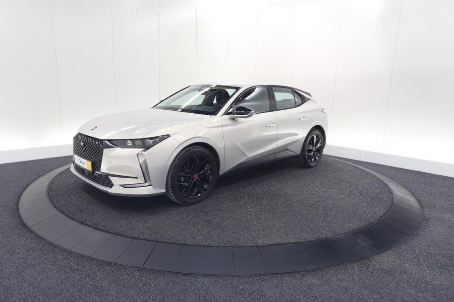 DS DS 4 PureTech 130 EAT8 Performance Line | Camera | Apple Carplay | Alcantara® bekleding | Parkeersensensoren DS DS 4 PureTech 130 EAT8 Performance Line | Camera | Apple Carplay | Alcantara® bekleding | Parkeersensensoren