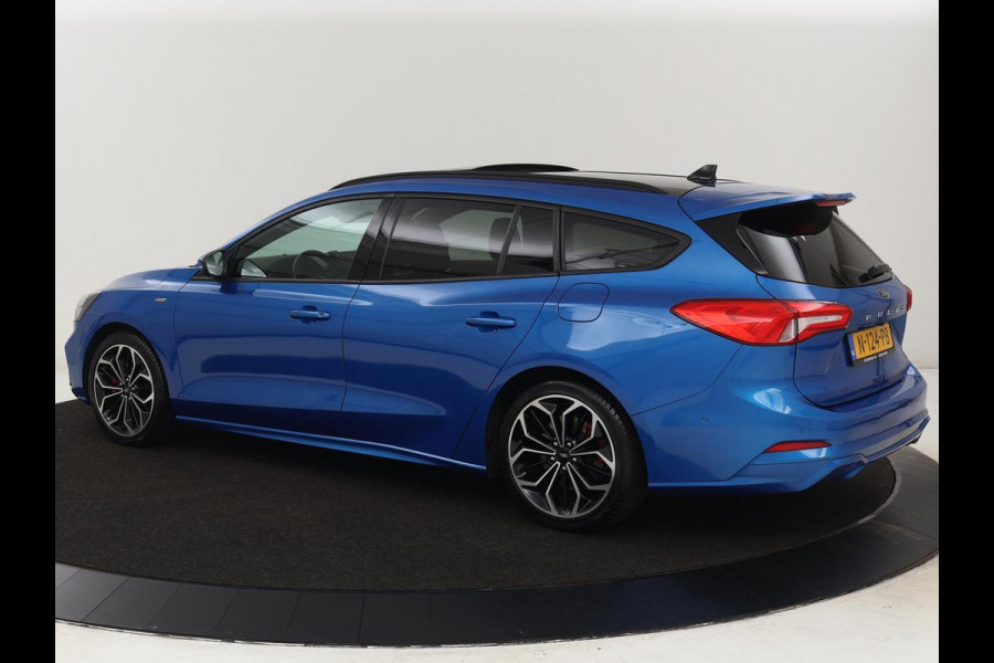 Ford Focus 1.0 EcoBoost ST Line X | Panoramadak | Stoel & stuurverwarming | Camera | Adaptive cruise | Digital Cockpit | B&O Sound | Navigatie | Full LED | Climate control
